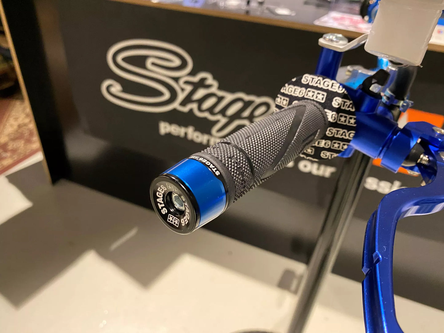 STAGE6 STYRÄNDAR HQ BLÅ ANODISERAD