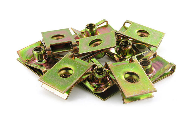 Framplastsklipp med M8-gänga (10 st.)